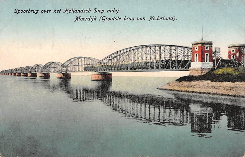 picture postcard with Moerdijk railway bridge