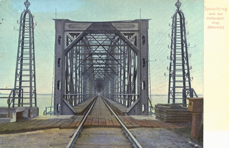 picture postcard with Moerdijk railway bridge