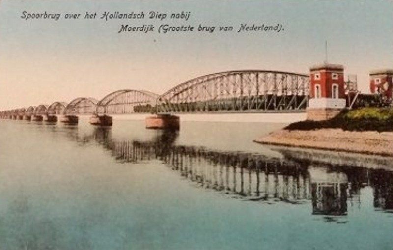 picture postcard with Moerdijk railway bridge